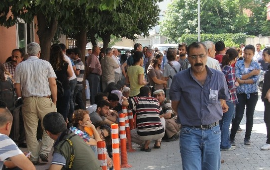 Korsan Gösteride Ölen Çocuğun Cenazesi Adli Tıp'ta