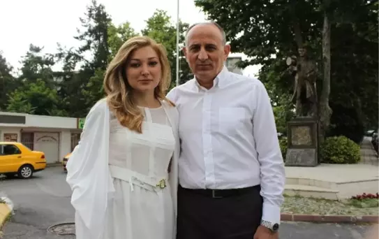 Dursun Çiçek, Kızıyla El Ele Özgürlüğün Tadını Çıkardı