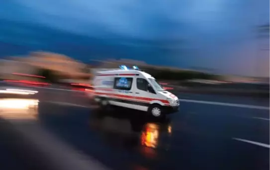 Adana'da Otomobil Uçuruma Devrildi: 5 Yaralı