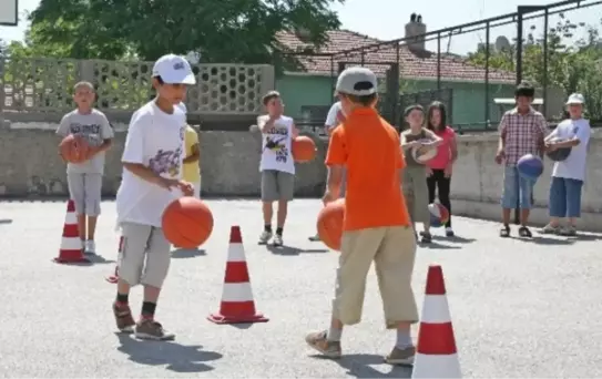 Gölpazarı Belediyesinden Yaz Futbol Okulu