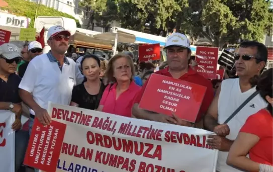 Foça'da 'Sessiz Çığlık' Eylemi