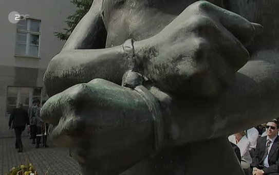 Hitler'e Suikast Düzenleyenler Anıldı