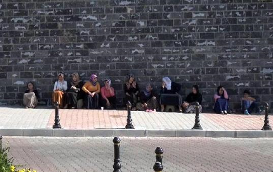 Aileler Teşhis İşlemleri İçin Adli Tıp Kurumu'nda (2)