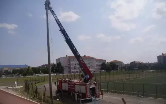 Muratlı Atatürk Stadyumu'na Işıklandırma Yapıldı