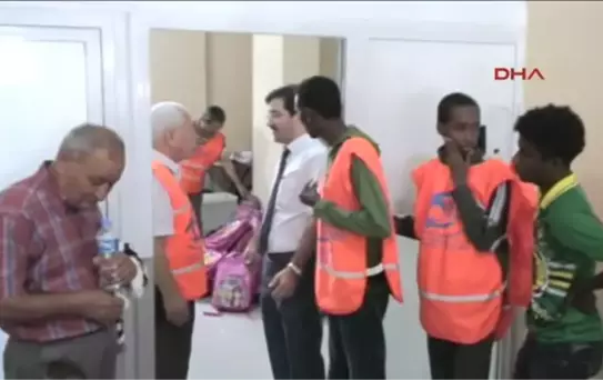Somalili Öğrencilerden Somalı Kardeşlerine Yardım