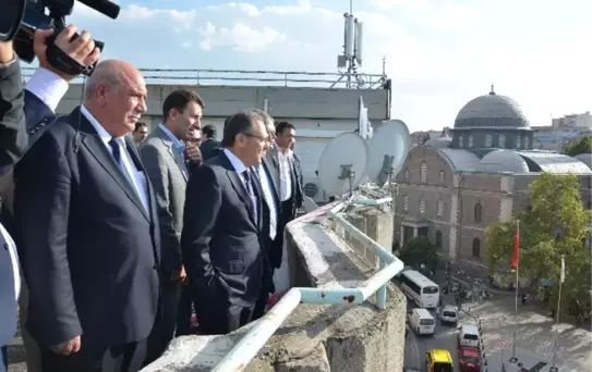 Belediyeye Ait Dükkanlar Yeşil Alan Olacak