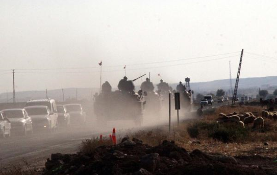 Tepesinde Tank Görülen Kobani'de Şiddetli Patlamalar (4)