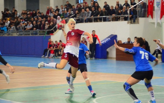 Hentbol Bayanlar Süper Ligi
