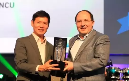 Samsung, Kurumsal Çözümlerde 'Biz Biriz' Dedi