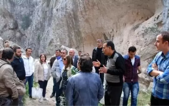 Ulusal Basın Karaisalı'yı Gezdi