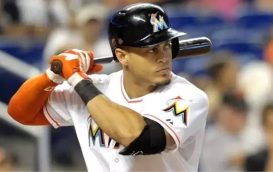 Stanton, Yeni Sözleşmesiyle Spor Tarihinin En Pahalı Anlaşmasını Yaptı