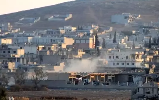 IŞİD, Kobani'de Ele Geçirdiği Köyleri Araplara Satıyor