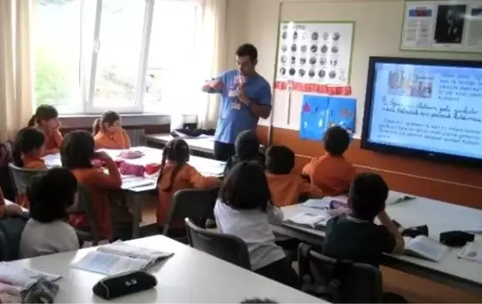 Öğrencilere Ağız ve Diş Sağlığı Konferansı