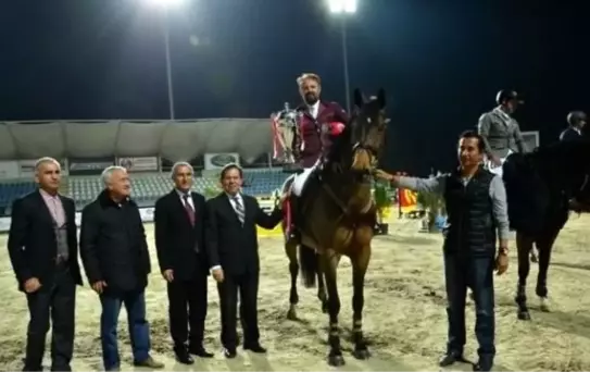 İllerarası Binicilik Engel Atlama Yarışması Adana'da Başladı