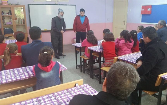 Derebucak'ta Öğrencilere 'Cömertlik' Konulu Piyes