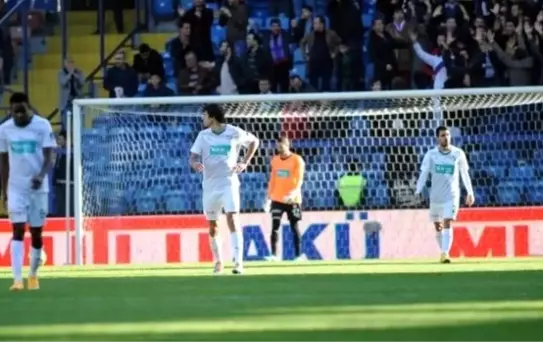 Bursasporlu Futbolcuların Son Dakika Golü Üzüntüsü