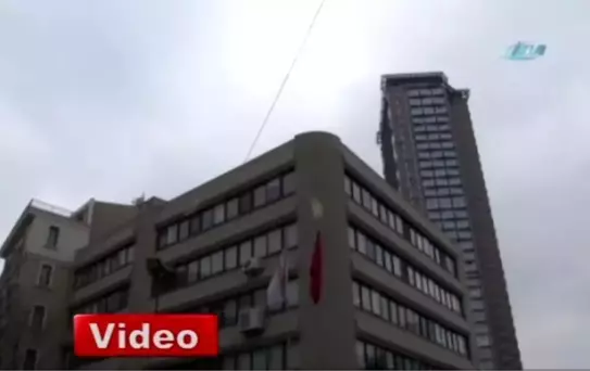 Kastettiğim Bu Gazeteyi de Korumaya Dönük'