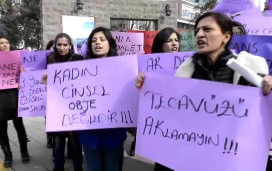 Özgecan İçin Kadınlardan Kürtçe Ağıt