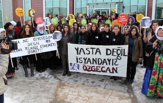 Van'da Özgecan'ın Öldürülmesine Kınama