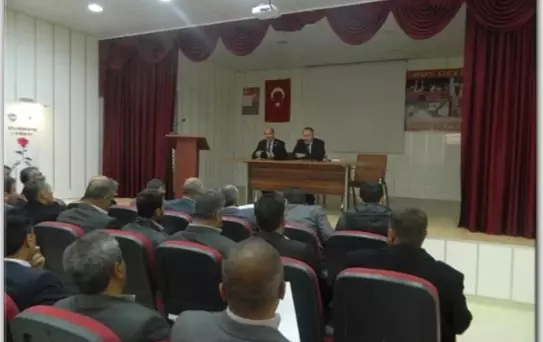 Polateli İlçesinde Muhtarlarla Toplantı