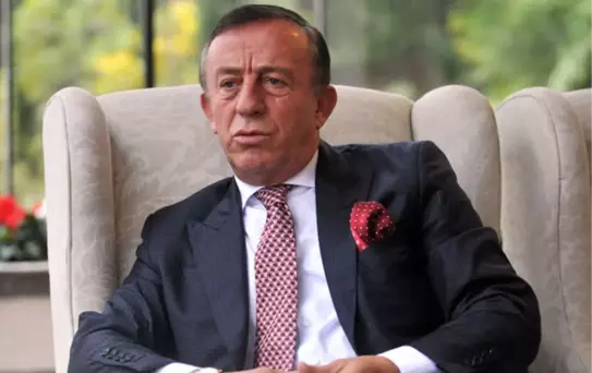 Ali Ağaoğlu, Site Yönetimini Darp Etmekle Suçlandı