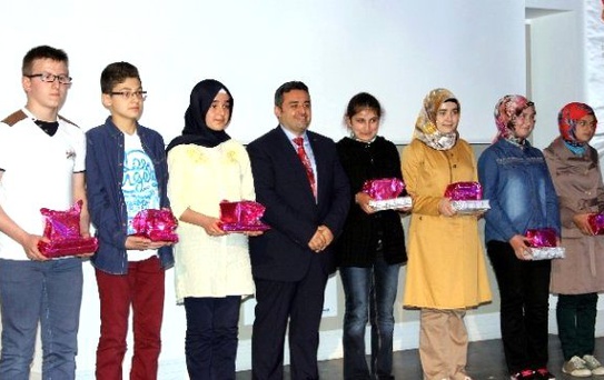 Ufka Yolculuk'ta Dereceye Girenlere Ödülleri Verildi