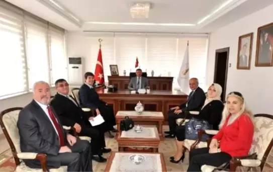 CHP Heyeti Vali Yılmaz'ı Ziyaret Etti