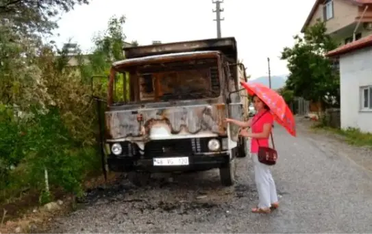 Park Halindeki Kamyon Kundaklandı
