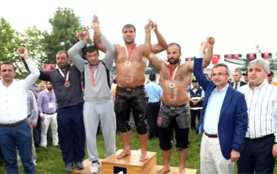 Hünkar Çayırı'nda Başpehlivan Kara