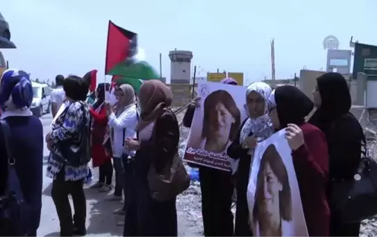 Esir Milletvekili Halide Cerrar İçin Gösteri