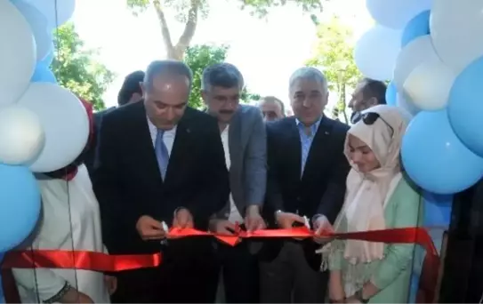 AK Parti ve MHP Milletvekili Adayları Birlikte Kurdele Kesti