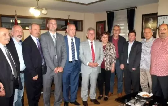 Pekşen, Trabzonspor Divan Başkanı Ali Sürmen'i Ziyaret Etti