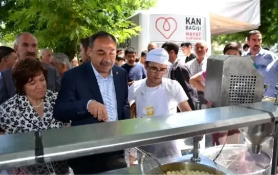 MHP'li Yıldız'dan Seçim Öncesi Malatyalılara Lokma İkramı