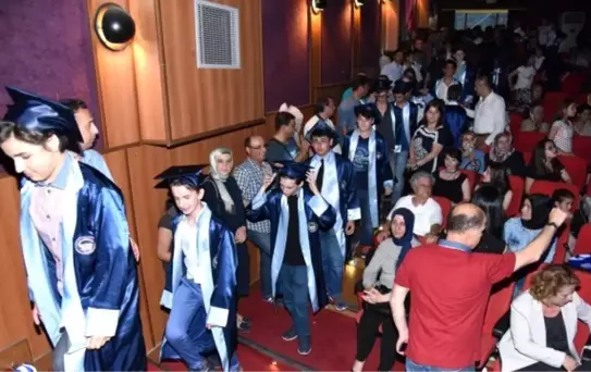 Hızır Reis Okulu Mezunlarını Uğurladı
