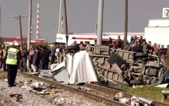 Mersin'de 12 Kişinin Öldüğü Tren Faciasında Duruşma Karar İçin Ertelendi