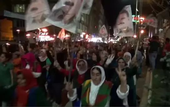 Hakkari'de 'Öcalan'a Özgürlük' Yürüyüşü