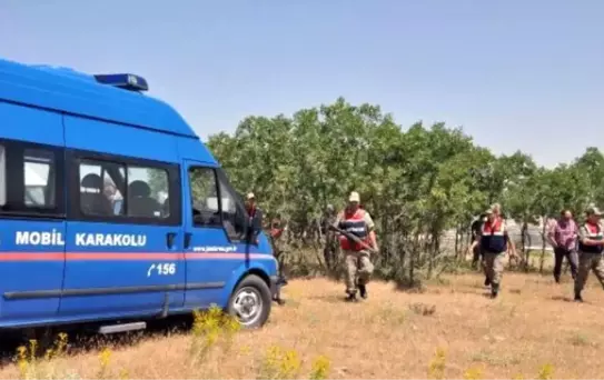 Elazığ'da Köylülerin Tavuk Çiftliği Eylemi