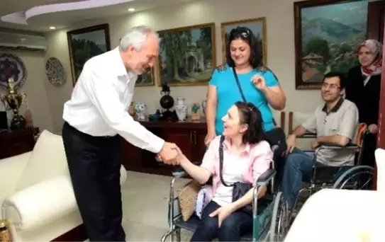 Ms Hastalarından Başkan'a Teşekkür Ziyareti