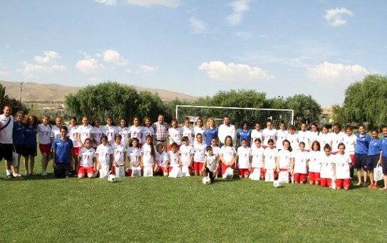 Milletvekili Açıkgöz ve Ünlüer Futbol Köyünü Ziyaret Etti