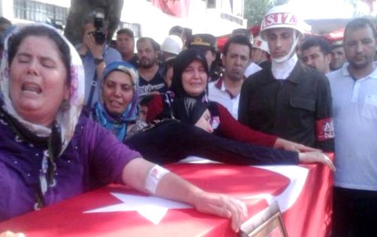 Dedesinin Büyüttüğü Şehit Erin Evinde Yas Var (3)