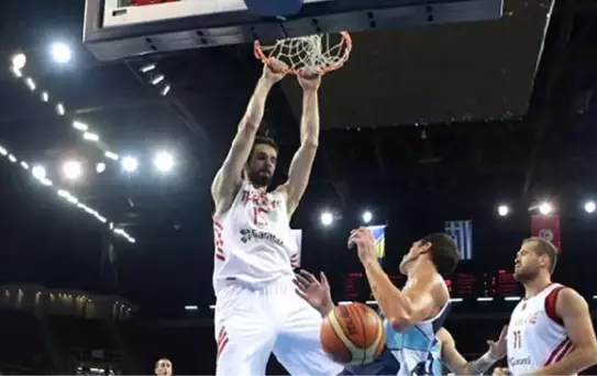 A Milli Erkek Basketbol Takımı, Bosna Hersek'i 66 - 58 Yendi