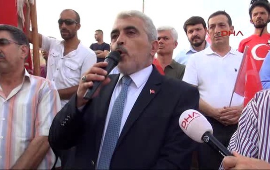 Bergamalılar Terörü Yürüyüşle Protesto Etti