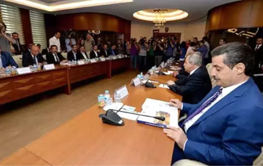 Hükümet Memura 4+4 Zam Teklif Etti, Salon Gerildi