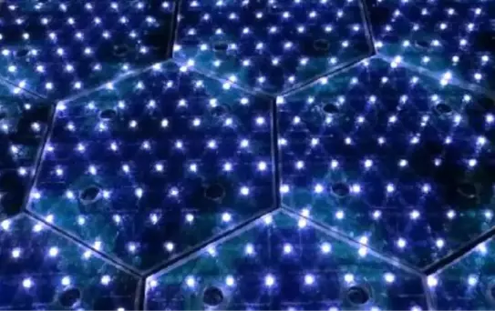 What İf Solar-powered Roads Replaced The Stressful Modern Highways?' Asks An American Project