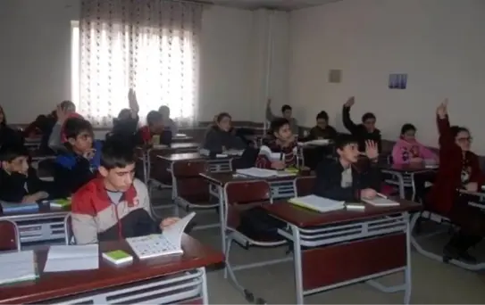 Eğitim Destek Evi'nde Okuyan 127 Öğrenci Farklı Liselere Yerleşti