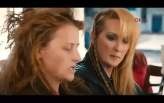 Meryl Streep Kendi Kızı ile Kamera Karşısında