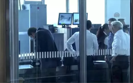 Hdp Eş Genel Başkanı Demirtaş Türkiye'ye Dönüyor