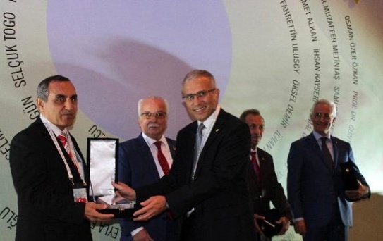 Örnek Kıdemli Vatandaş' Ödülü Satranç İl Temsilcisi Toy'a