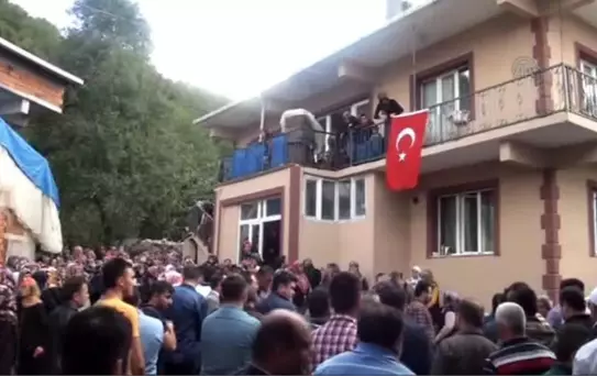 Göçükte Yaşamını Yitiren Erkan Seyhan'ın Cenazesi Toprağa Verildi