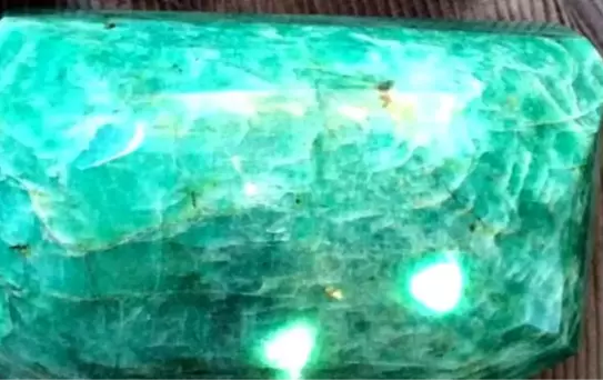 Dünya'nın En Büyük 3. Zümrüdü Türkiye'de Banka Kasasından Çıktı